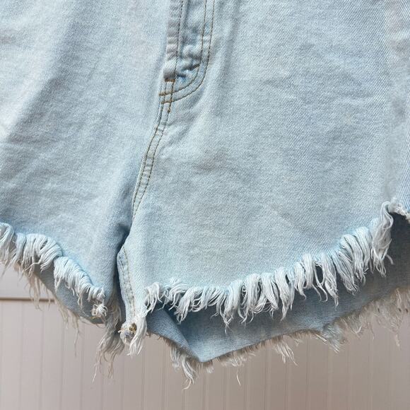 Wild Fable Women's 4 High Rise Light Wash Denim Cut-Off Shorts Frayed Hem Cotton - Picture 4 of 12
